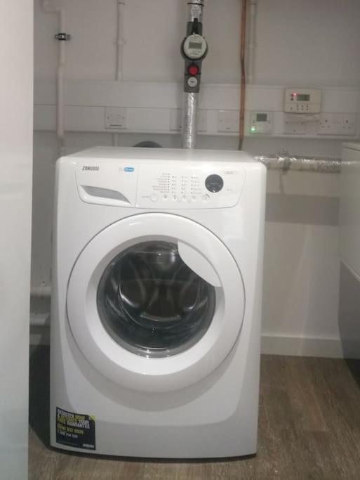 Beautiful Modern Flat With 1 Bedroom Near Old Street Station * London