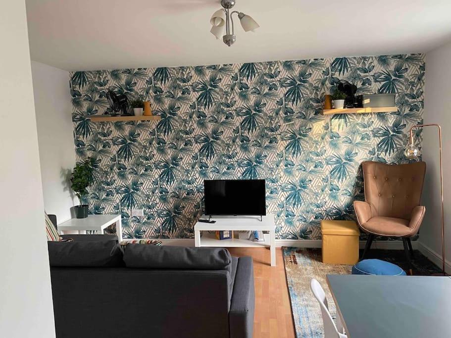 Canal-flat Near Stratford International Station London