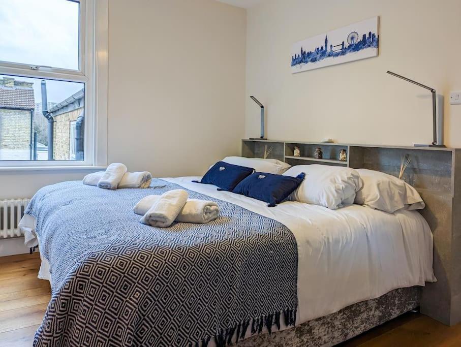 Charming 3br In Trendy Tottenham Neighborhood