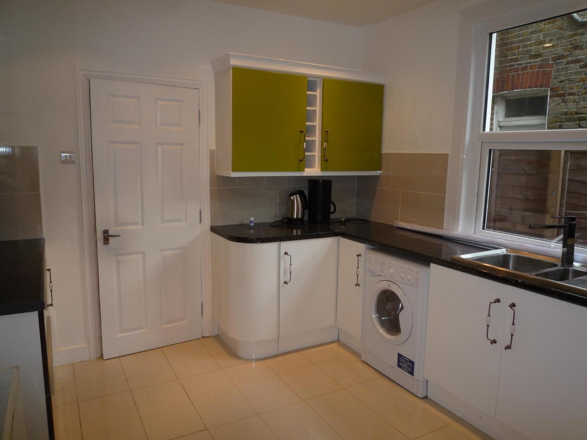 Apartment Bedroom Flat Colliers Wood
