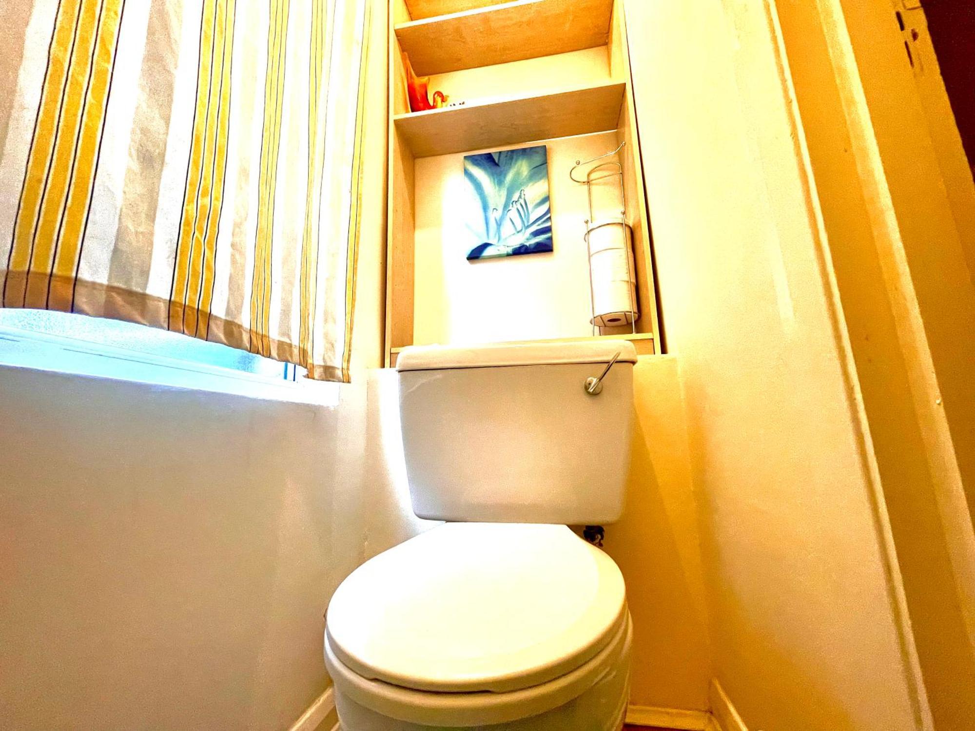 Comfy Double Bedroom With A Private Toilet Hospedagem domiciliar *