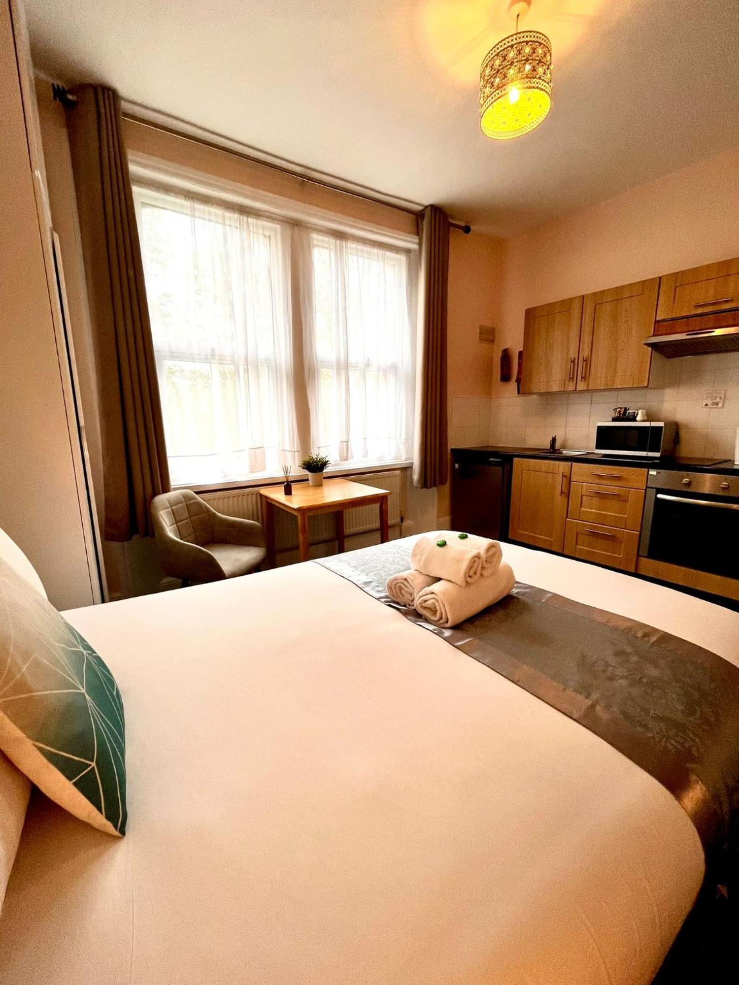 United Hotel London