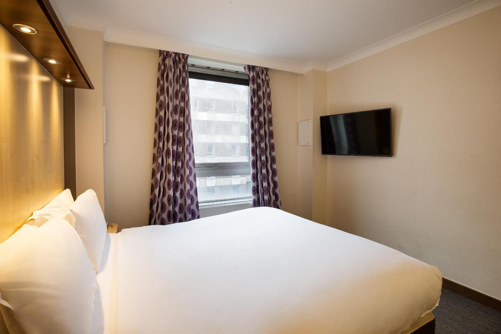 Hotel Royal National London