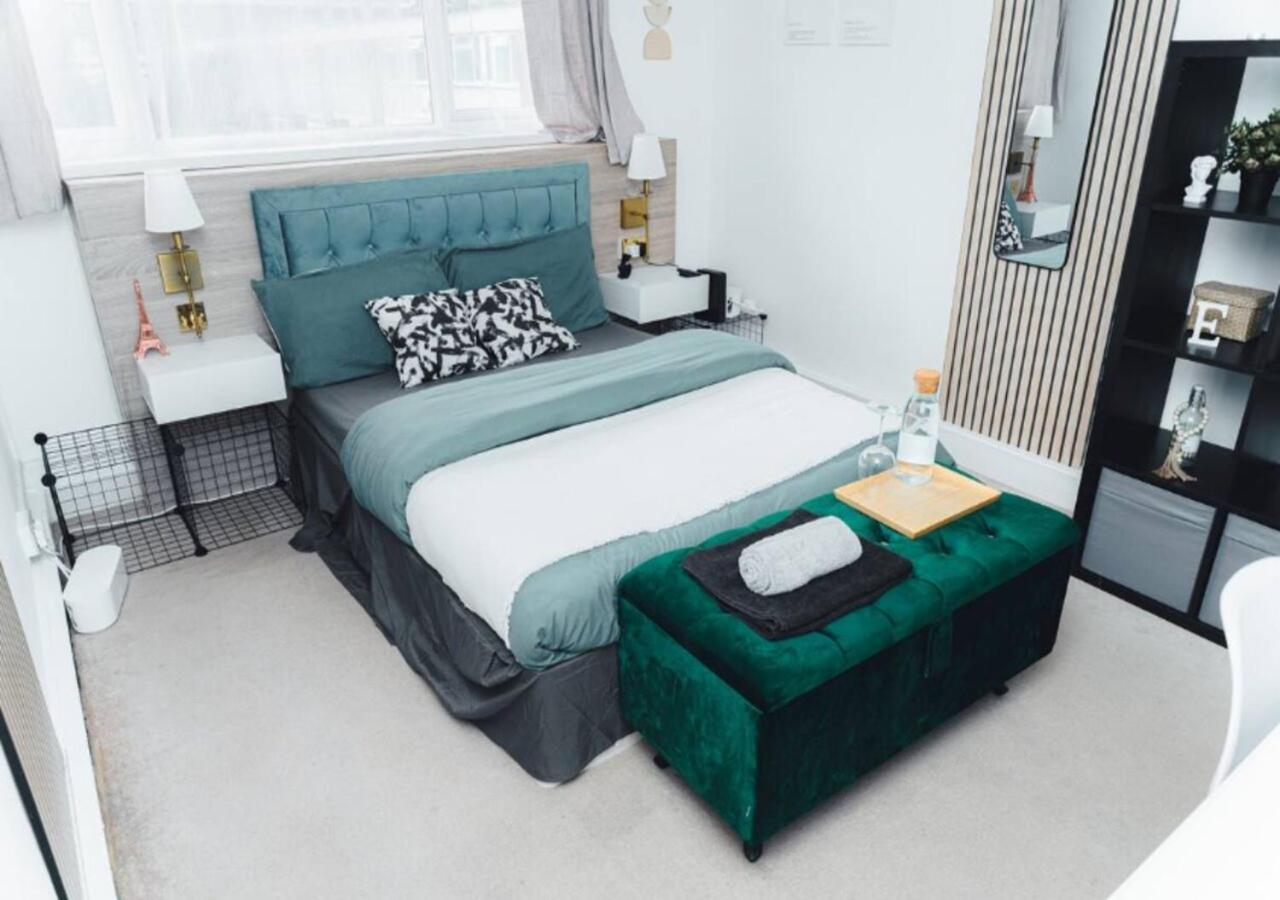 3bed 2bath With Garden Sauna & Hot Tub * London