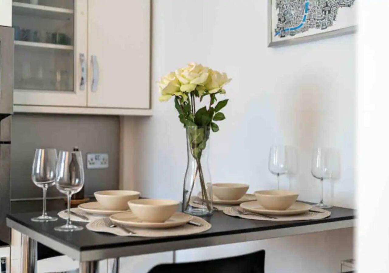 Holiday home 3bed 2bath With Garden Sauna & Hot Tub London