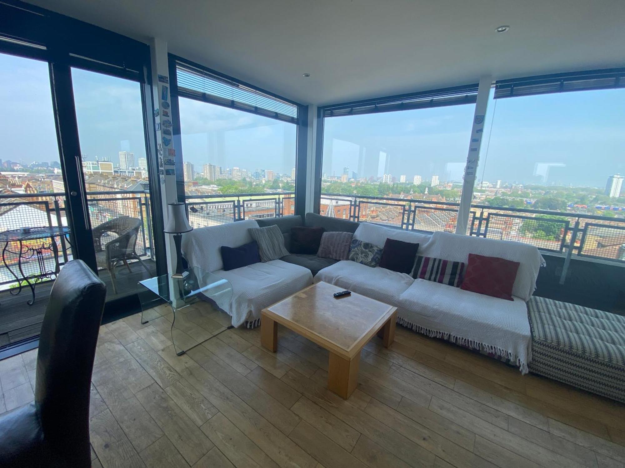 Apartment Penthouse In Battersea Amazing Views Of