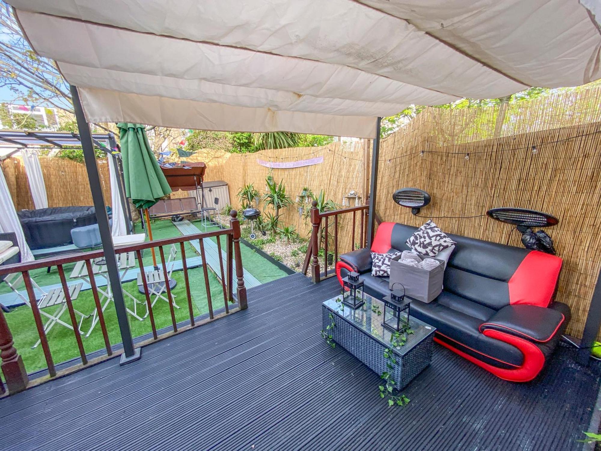 3bed 2bath With Garden Sauna & Hot Tub *
