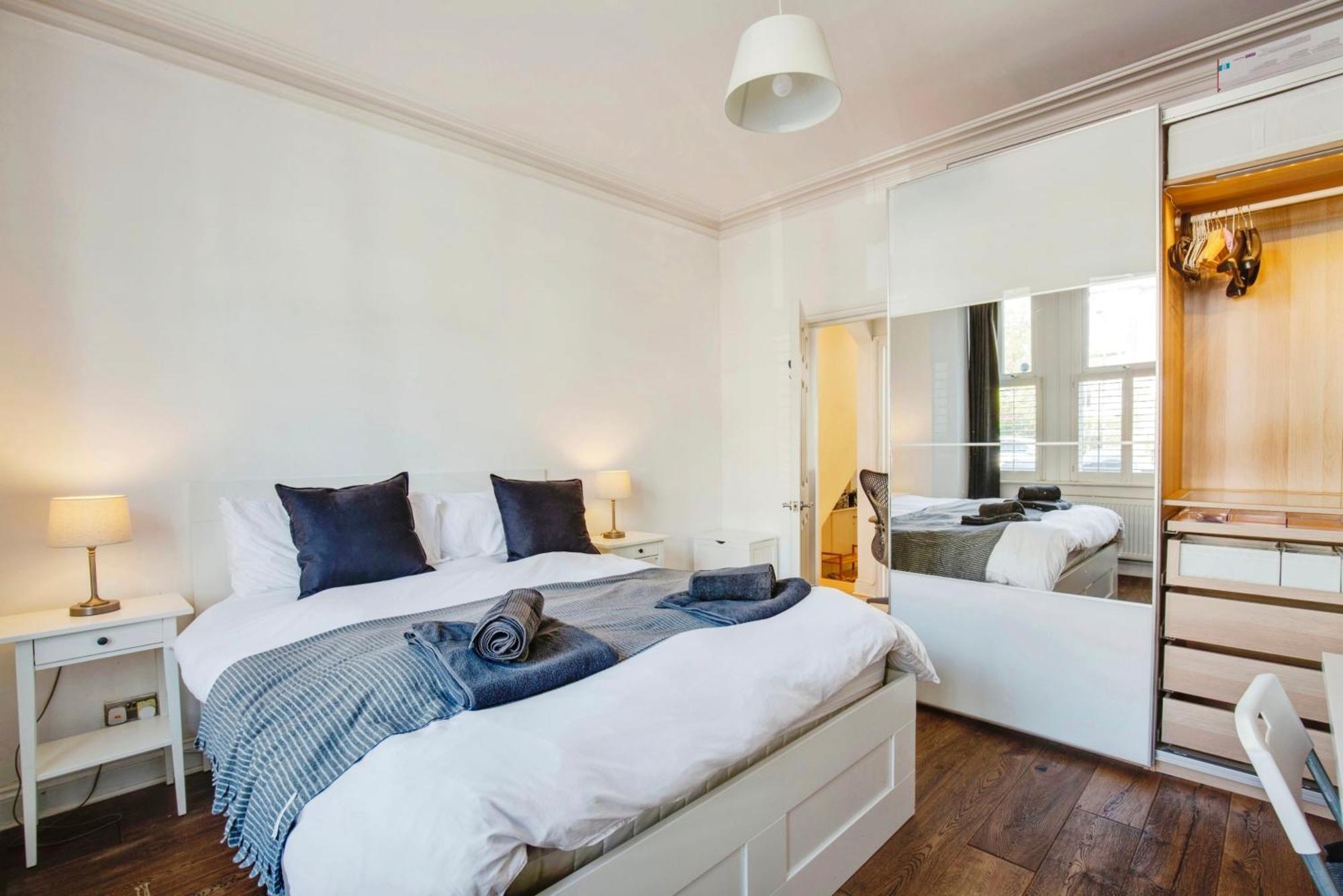 Lovely 2 Bedroom Ground Floor Flat With Garden. Apartment *