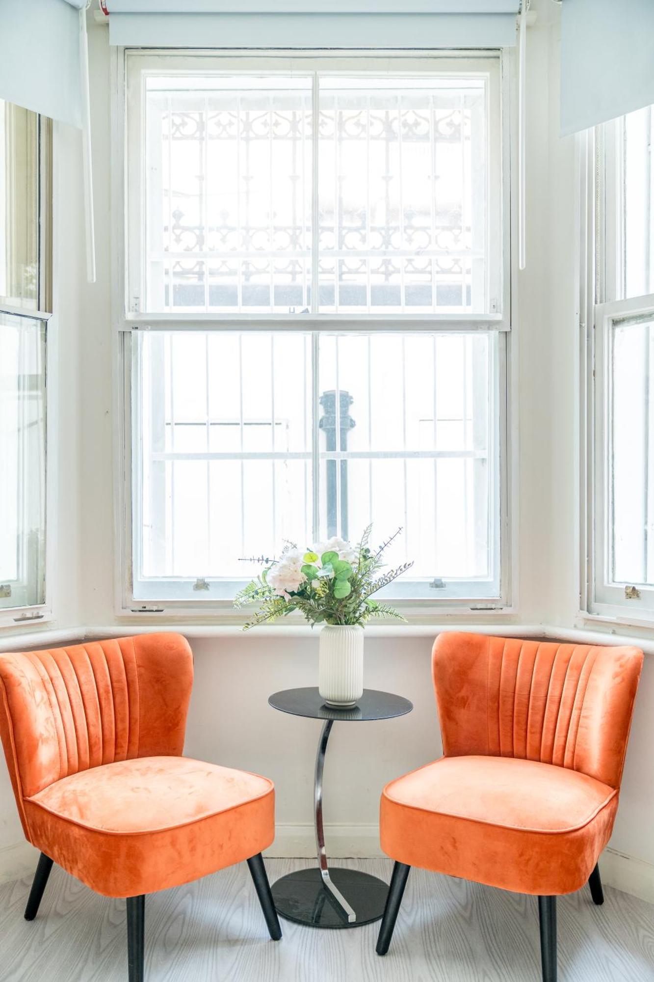 Cosy 2 Bedroom Chelsea With Private Terrace Apartment London
