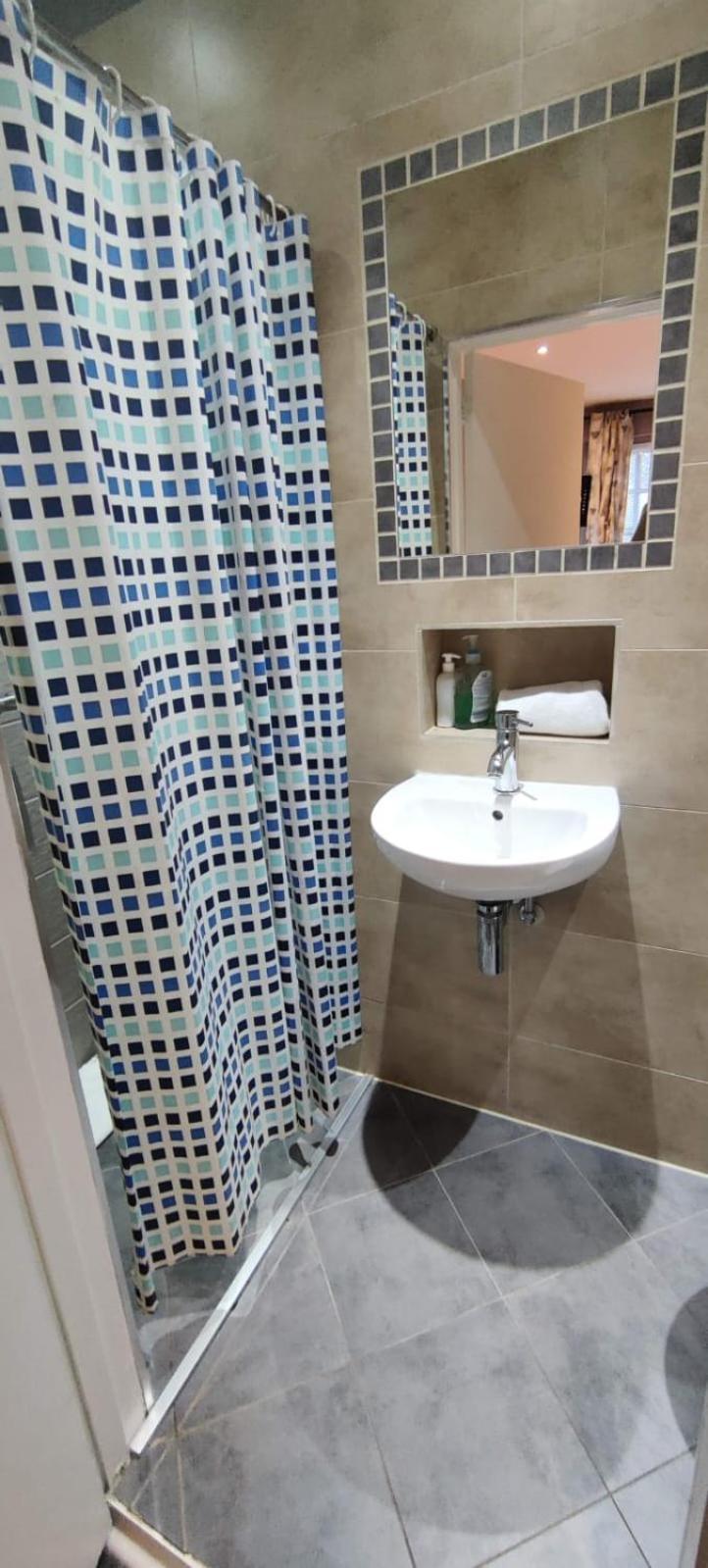 Cosy 2 Bedroom In City Center Euston Apartment