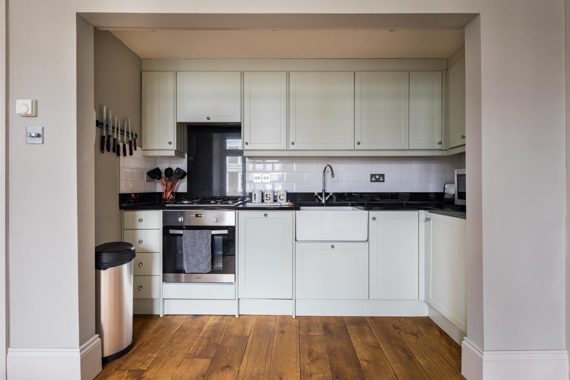 Homely Parkside 2-bed In Primrose Hill Apartment London