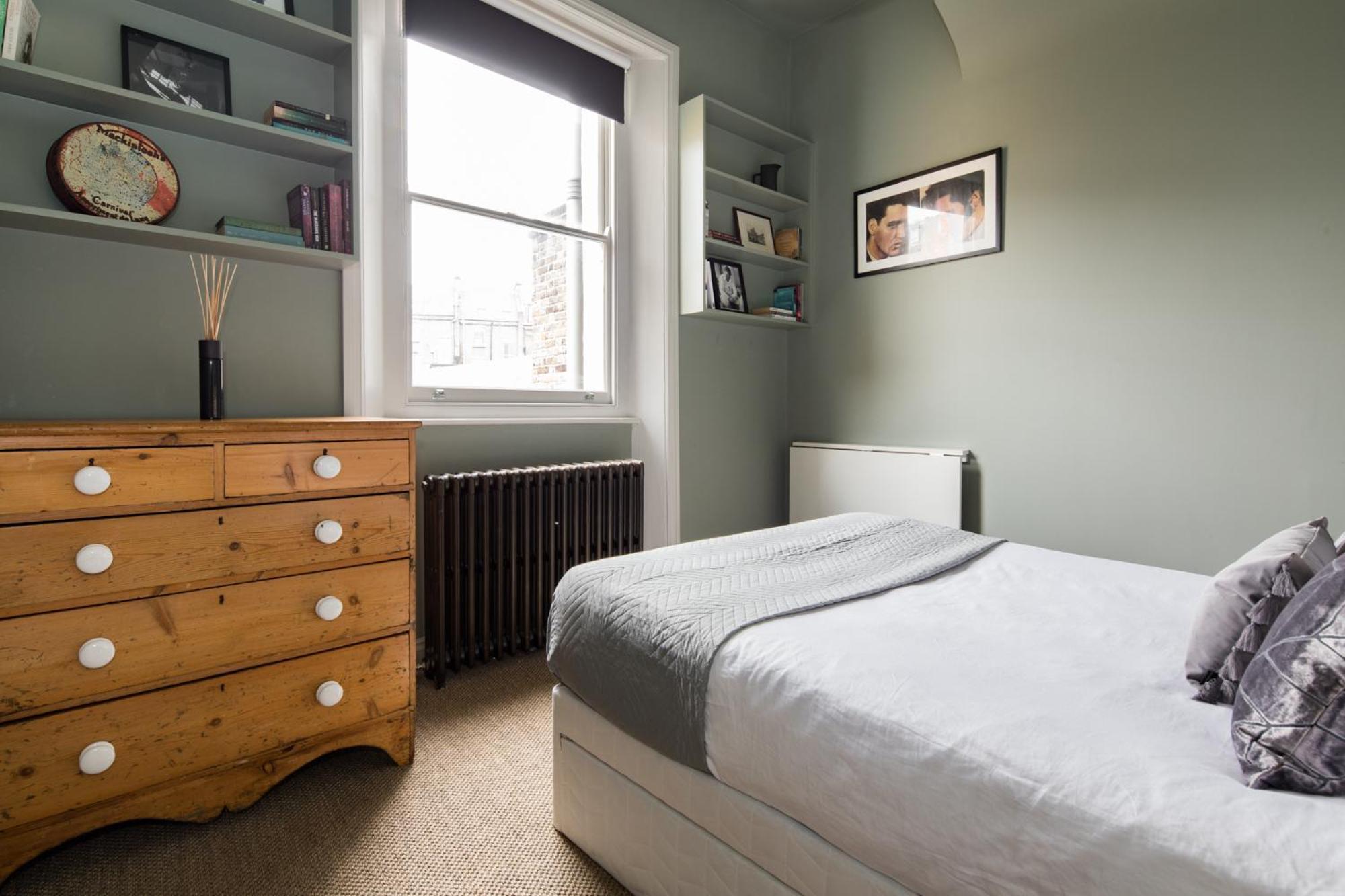 Homely Parkside 2-bed In Primrose Hill Apartment London