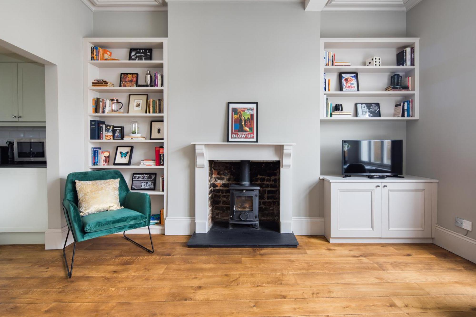 Homely Parkside 2-bed In Primrose Hill Apartment