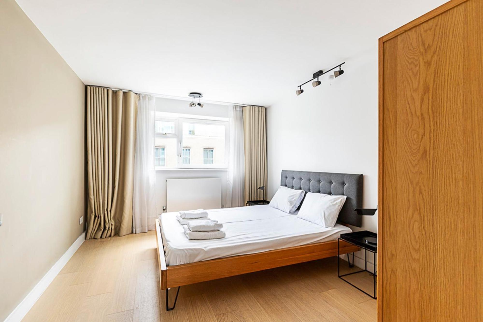 Relay Sleek In Belgravia Apartment