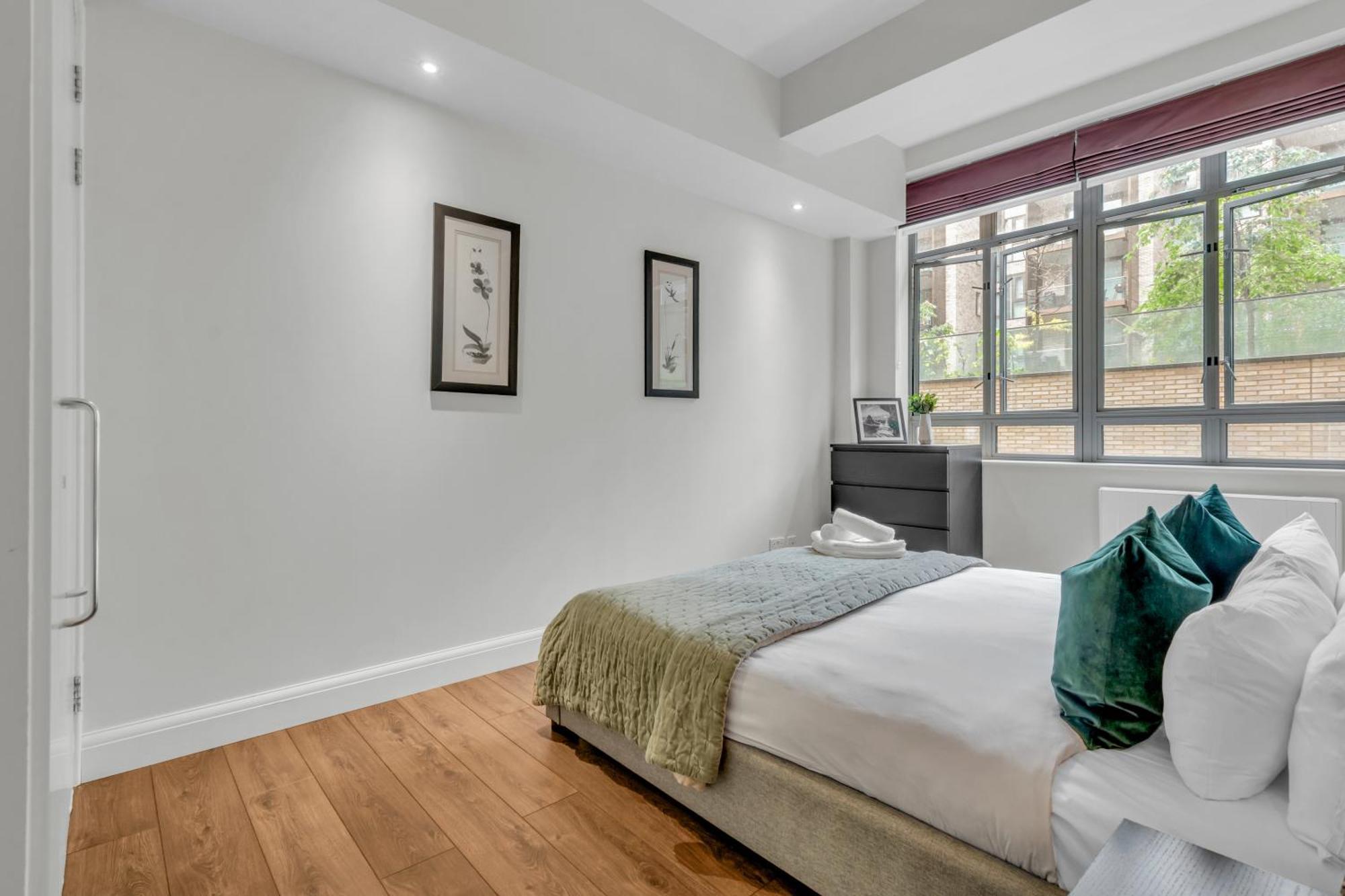 Modern Choice Of In Of London