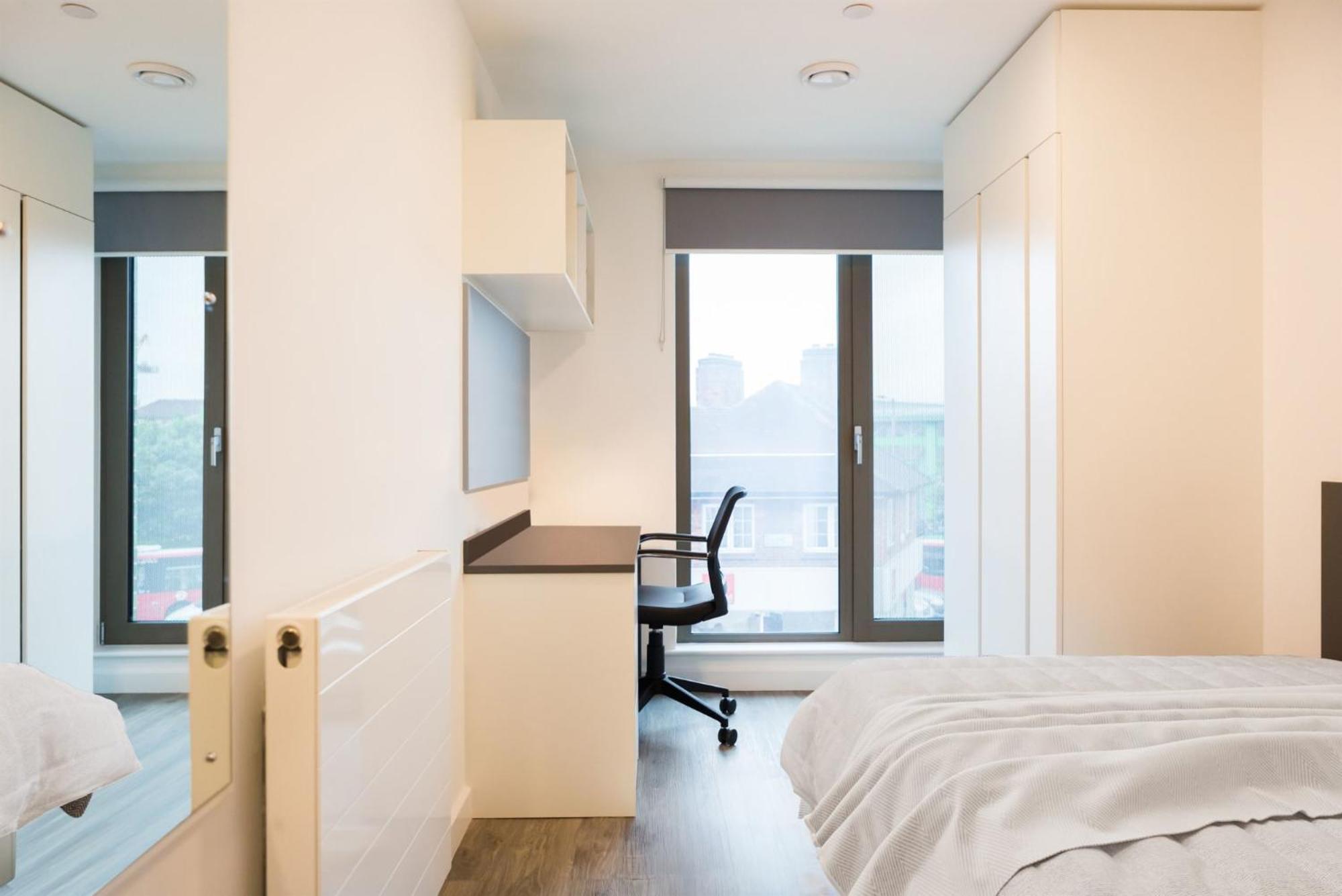 Contemporary At Chapter White In Apartamento Londres