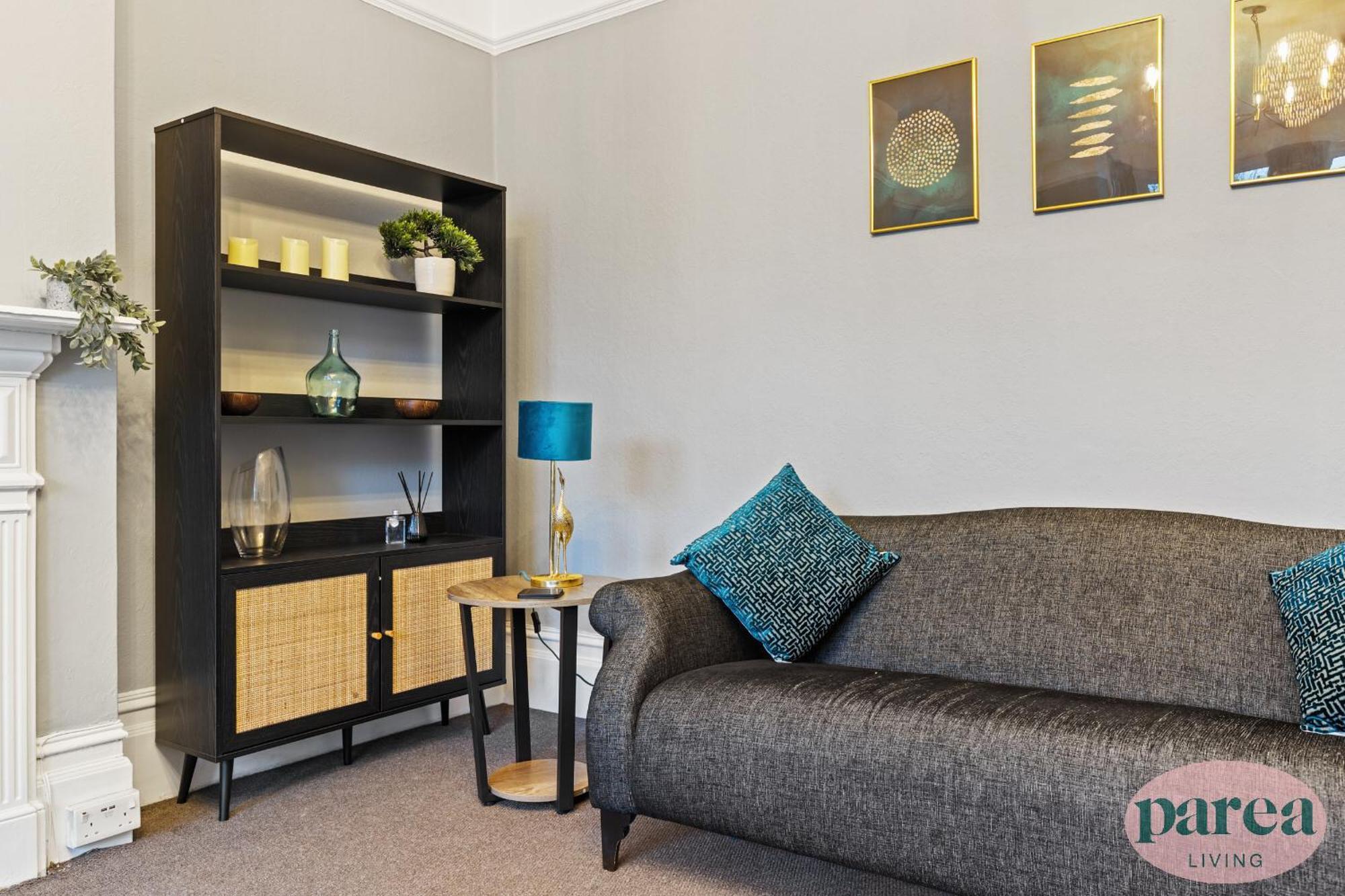 Apartment Parea Living - Leytonstone, 2-bedroom Serviced Apartment, Free Parking, Remote Working *