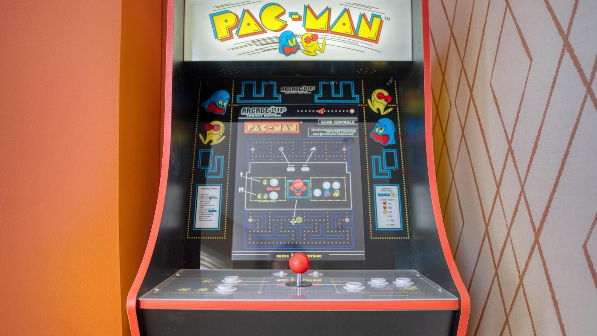 Hammersmith - Hot Tub, Cinema & Gaming Apartment