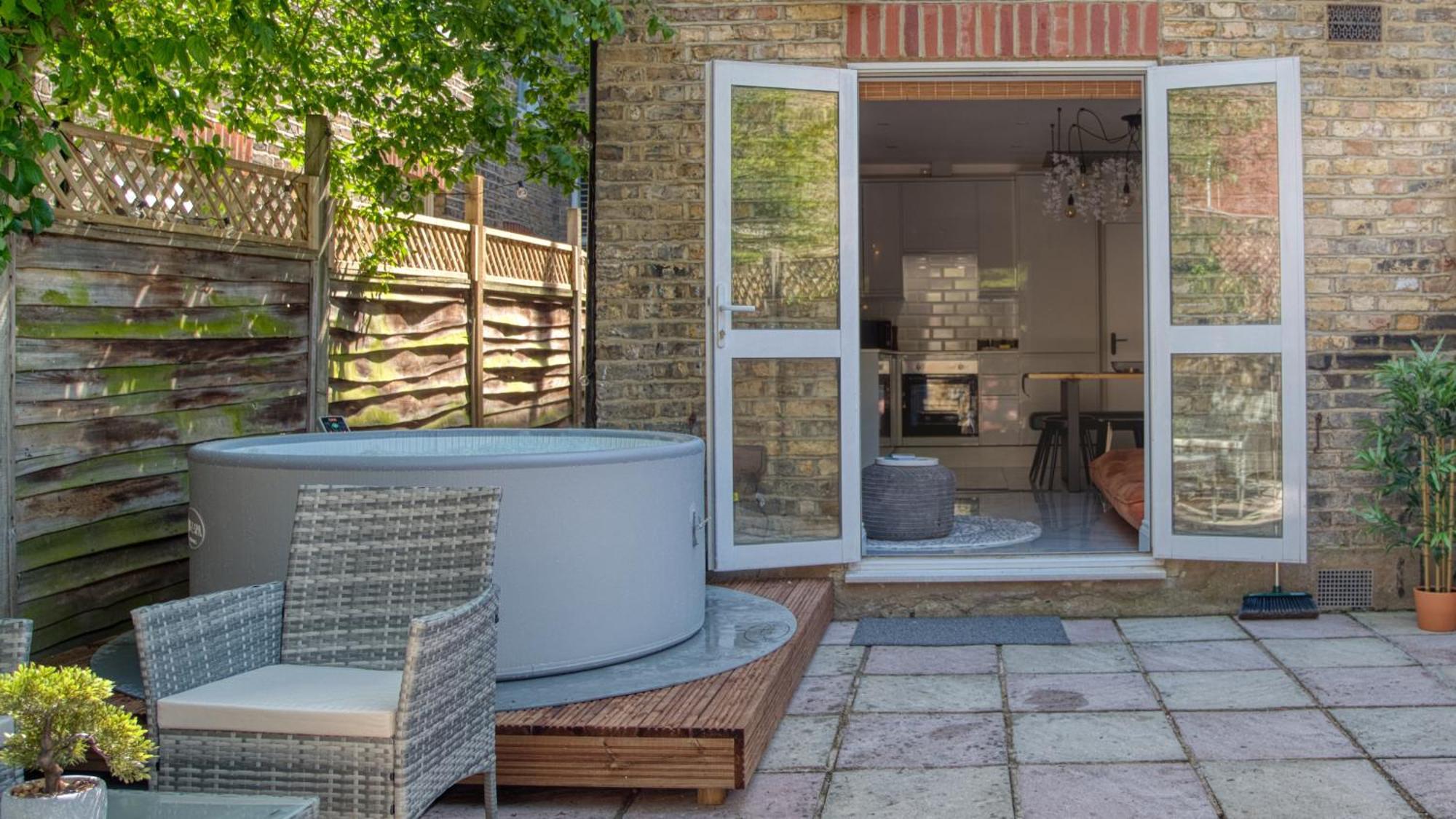 Apartment Hammersmith - Hot Tub, Cinema & Gaming *