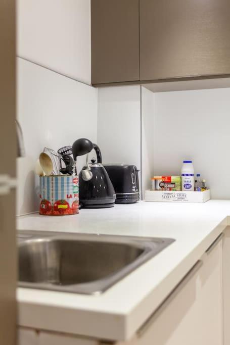 Apartment Chic & Spacious 2-bed 2-bath In Seven Sisters *