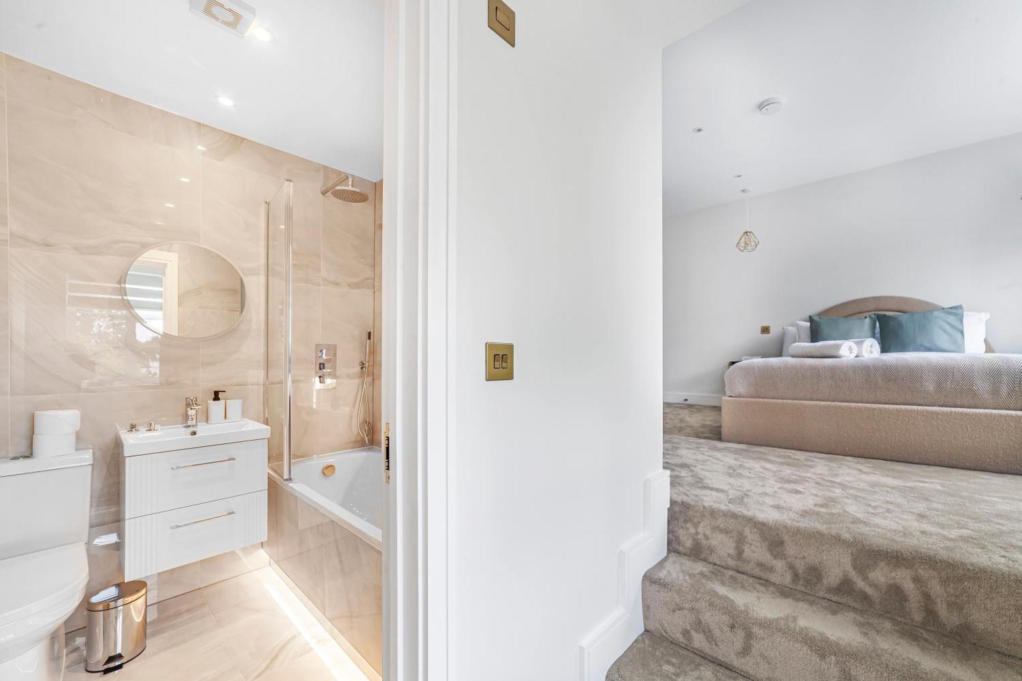 Apartment Arte Stays - Lux Stylish Penthouse - Heart Of Wembley - Parking *