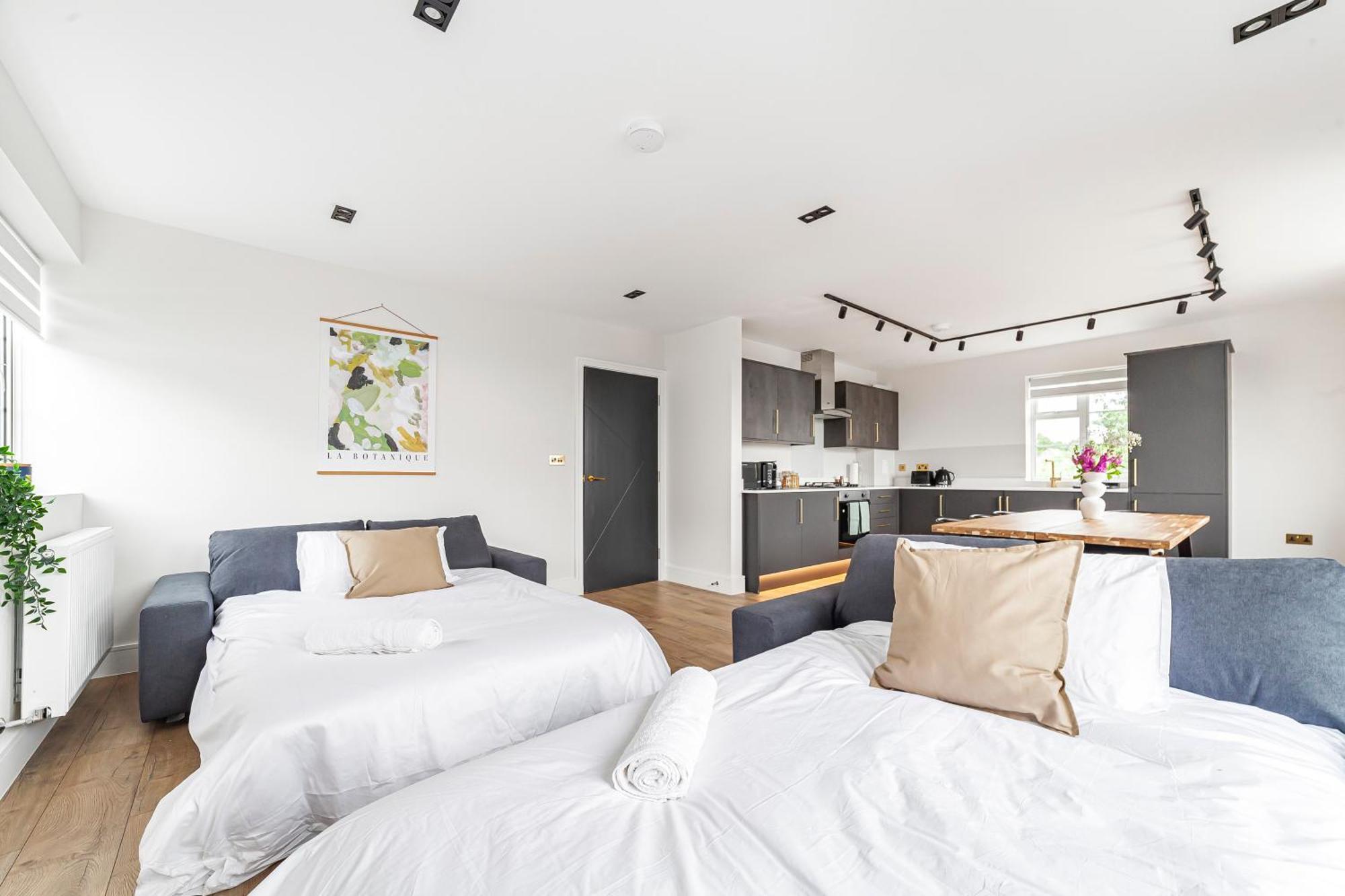 Apartment Arte Stays - Lux Stylish Penthouse - Heart Of Wembley - Parking London