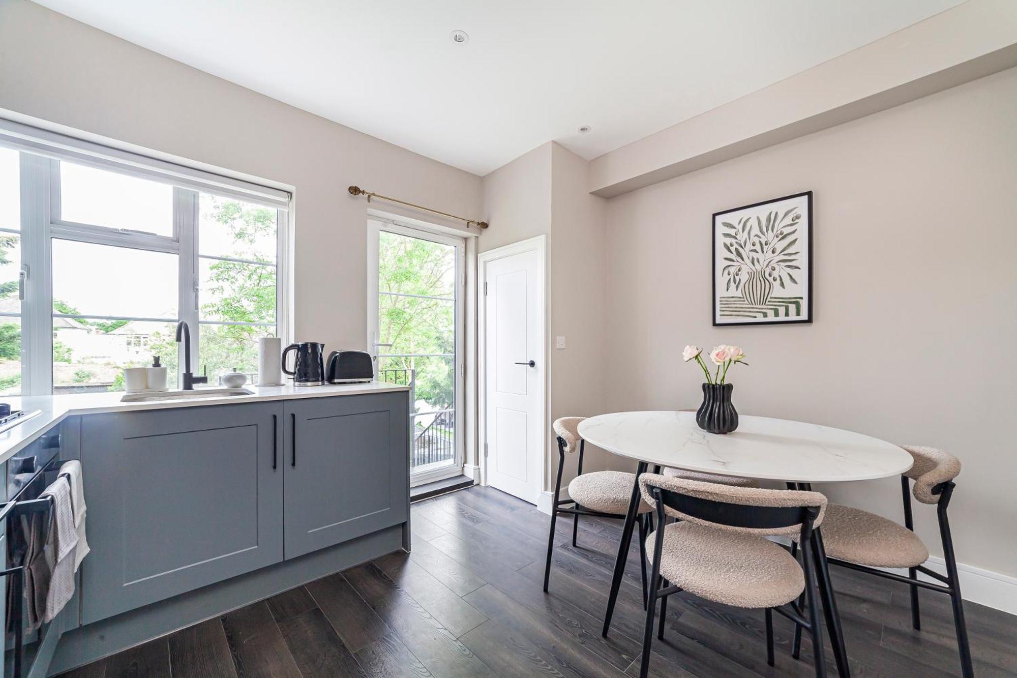 Arte - Serviced For Leisure And Business - Private Parking - 12 Minutes Walking From Wembley Stadium Apartment *