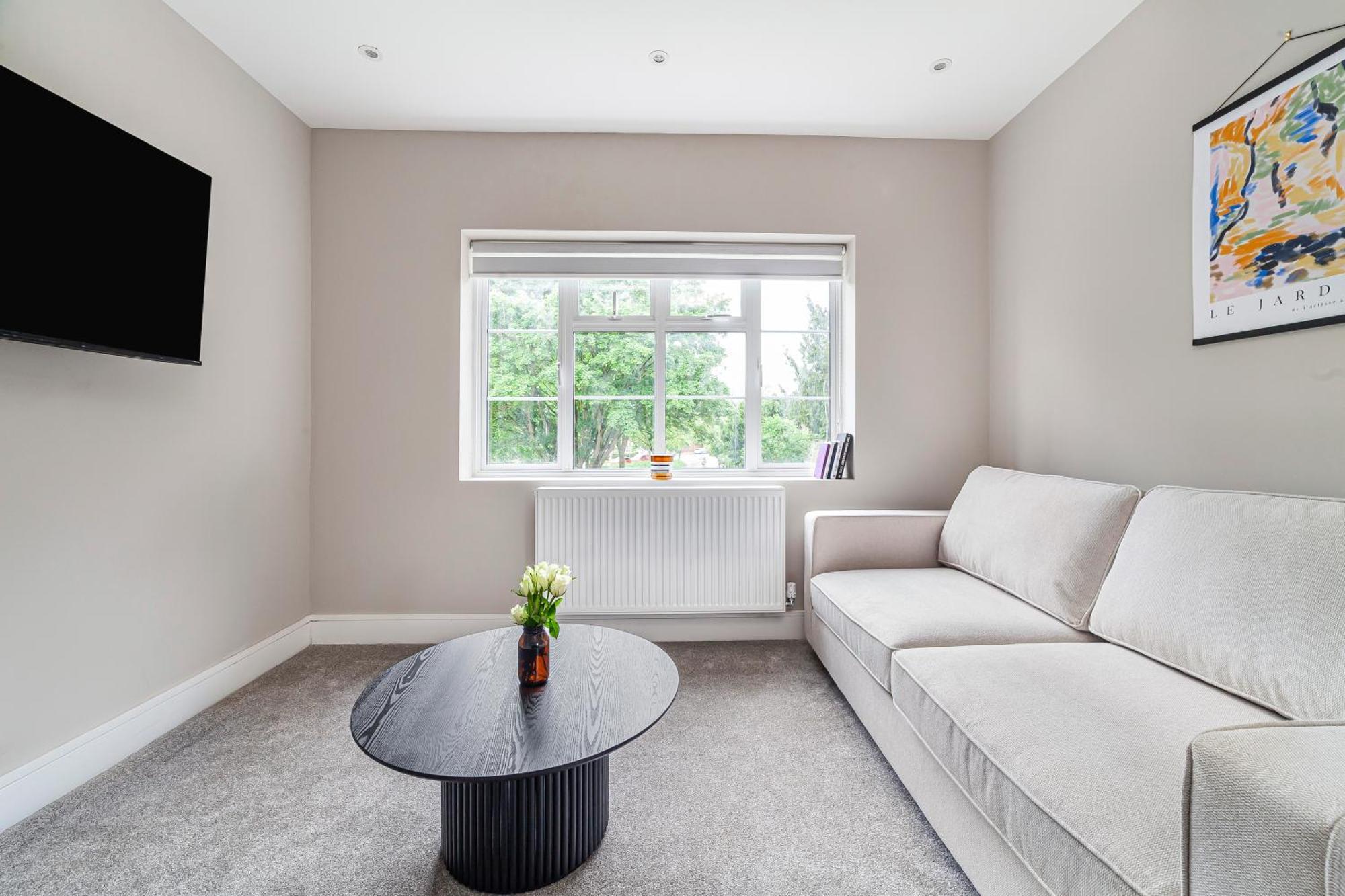 Arte - Serviced For Leisure And Business - Private Parking - 12 Minutes Walking From Wembley Stadium Apartment