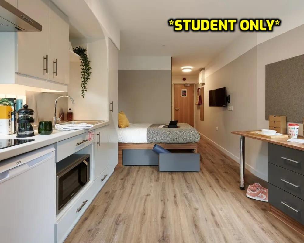 Student Only Zeni Wembley Apartment *