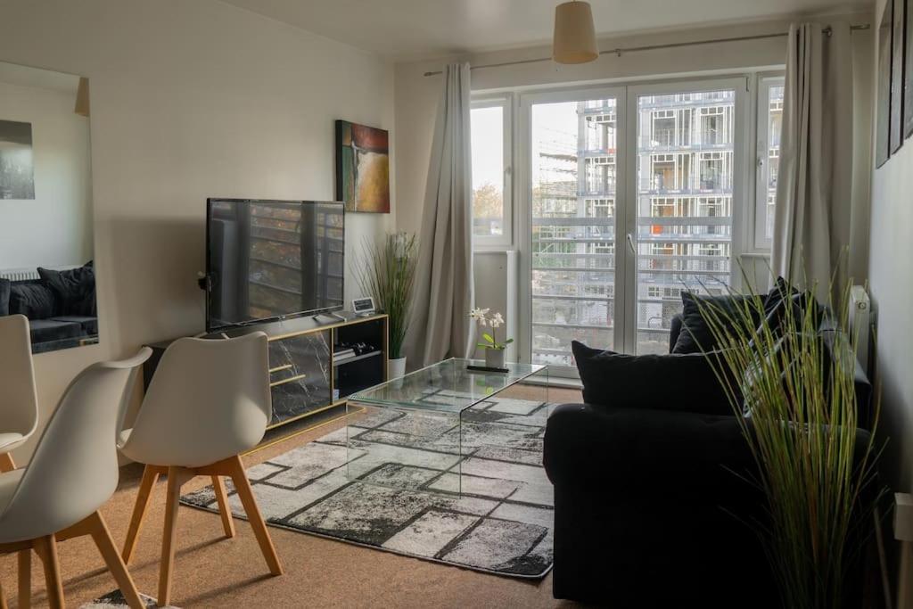 Stylish Apartment *