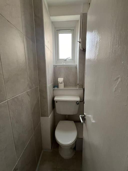 Ground Floor One Bedroom Flat Londres