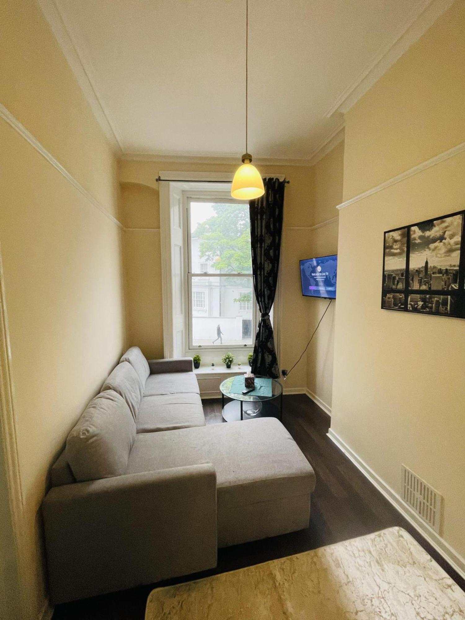 Captivating 2-bed In Paddington Apartment *