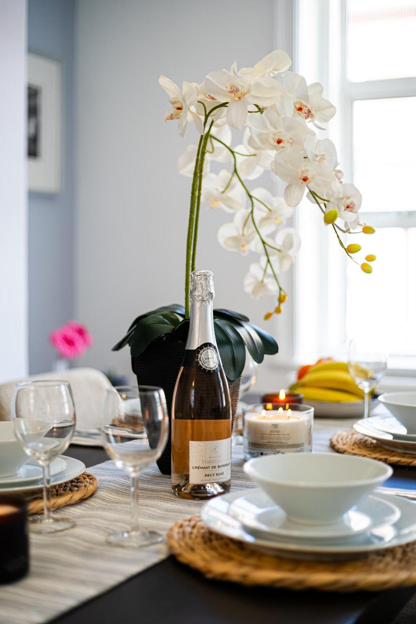 Selfridges Parkside Haven - 2 Bedroom