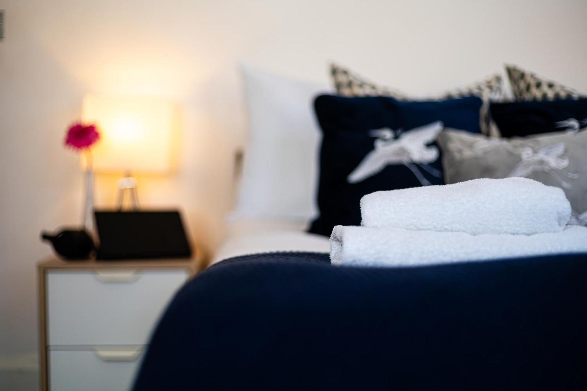 Selfridges Parkside Haven - 2 Bedroom *