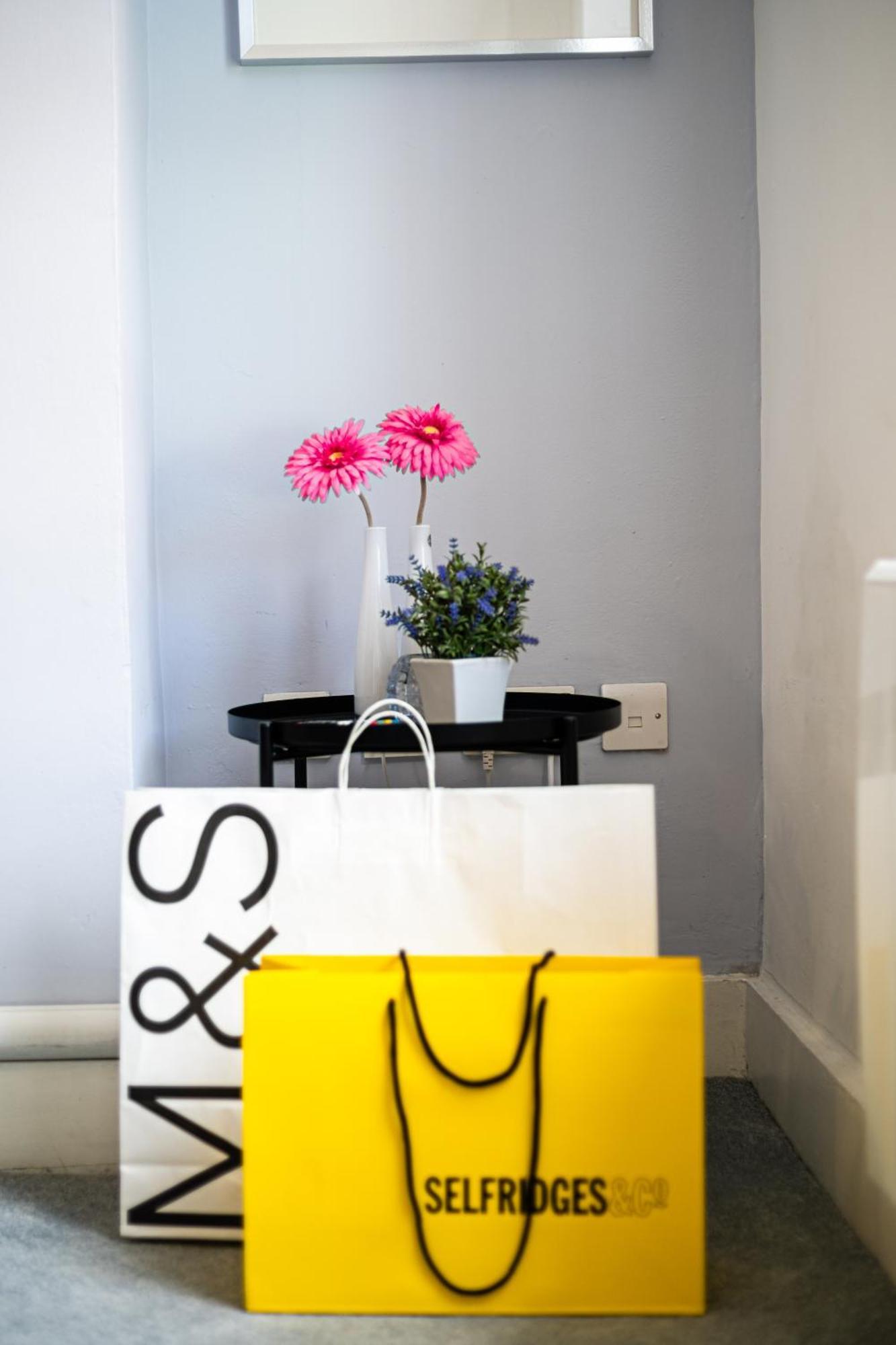Selfridges Parkside Haven - 2 Bedroom