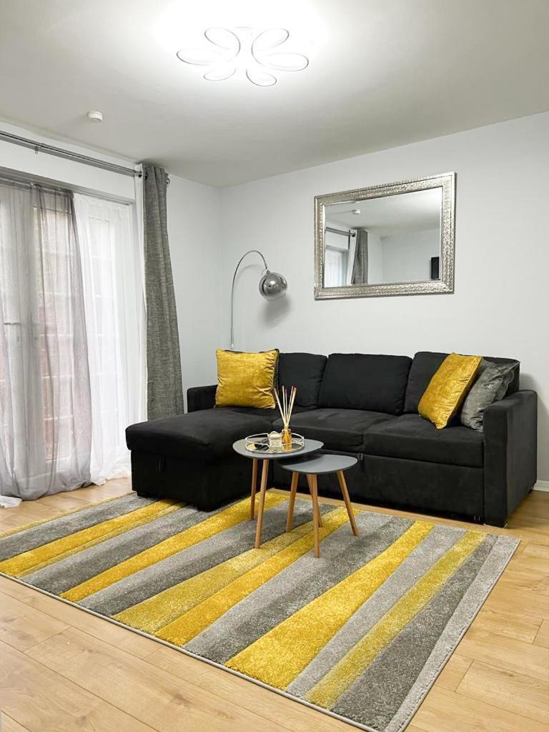 Apartment Beautiful In Beckton With Private Entrance And Garden *