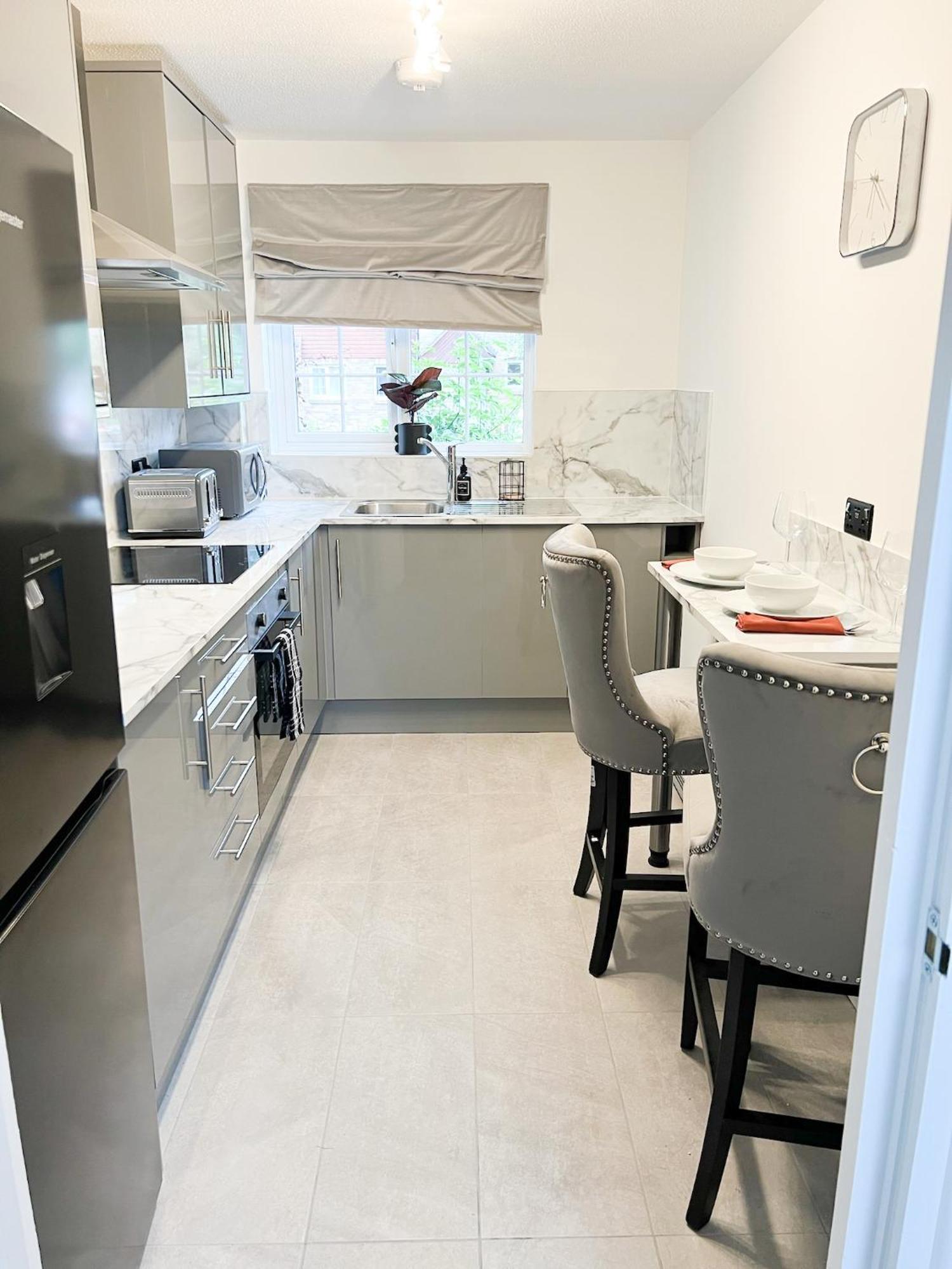 Beautiful In Beckton With Private Entrance And Garden Apartment London