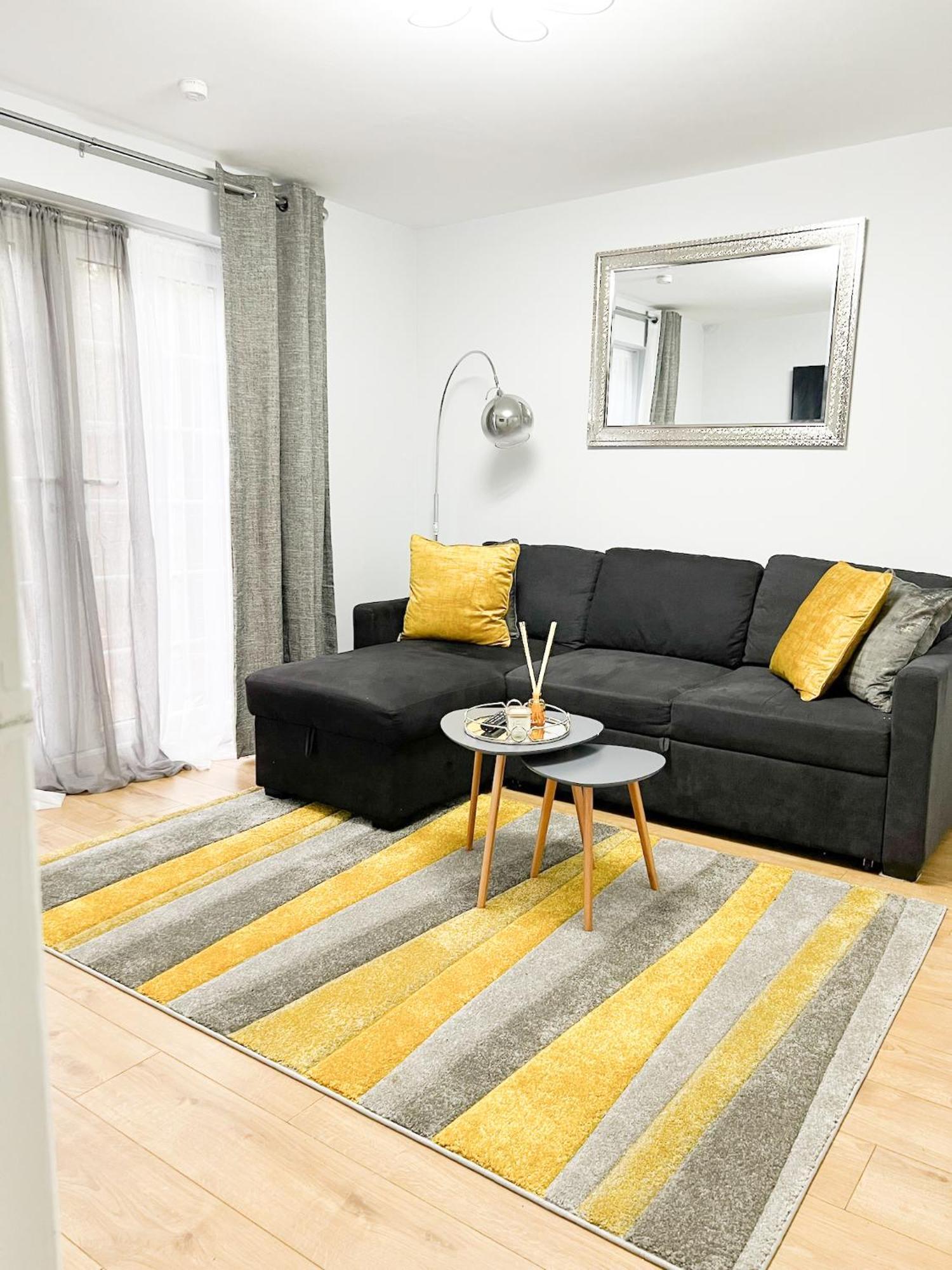 Beautiful In Beckton With Private Entrance And Garden London