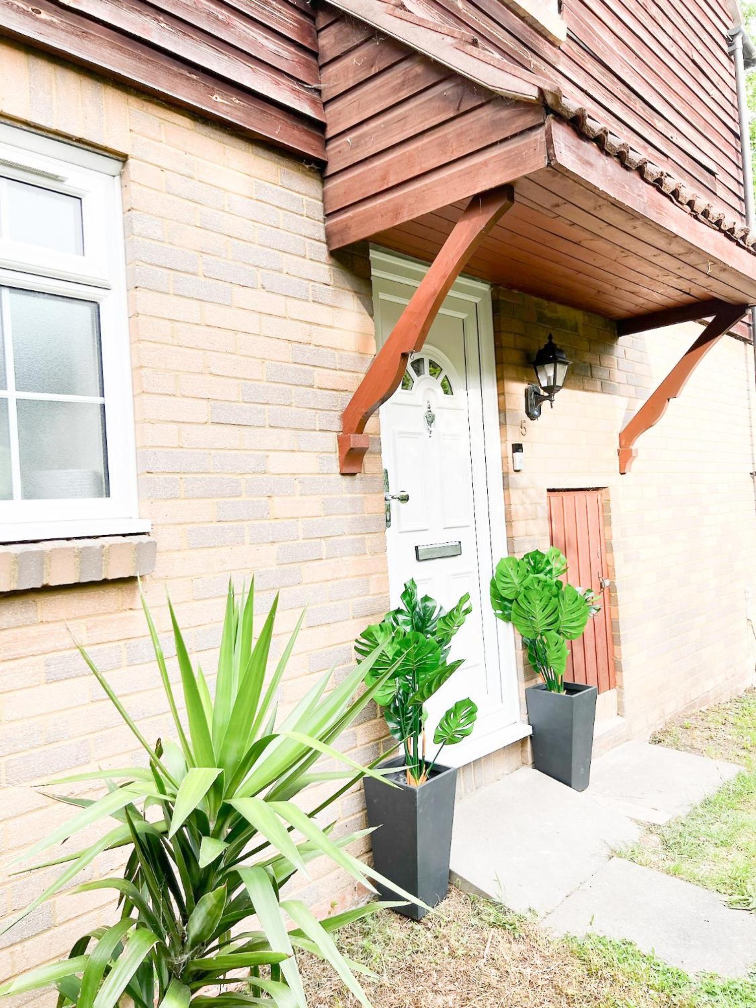 Apartment Beautiful In Beckton With Private Entrance And Garden London