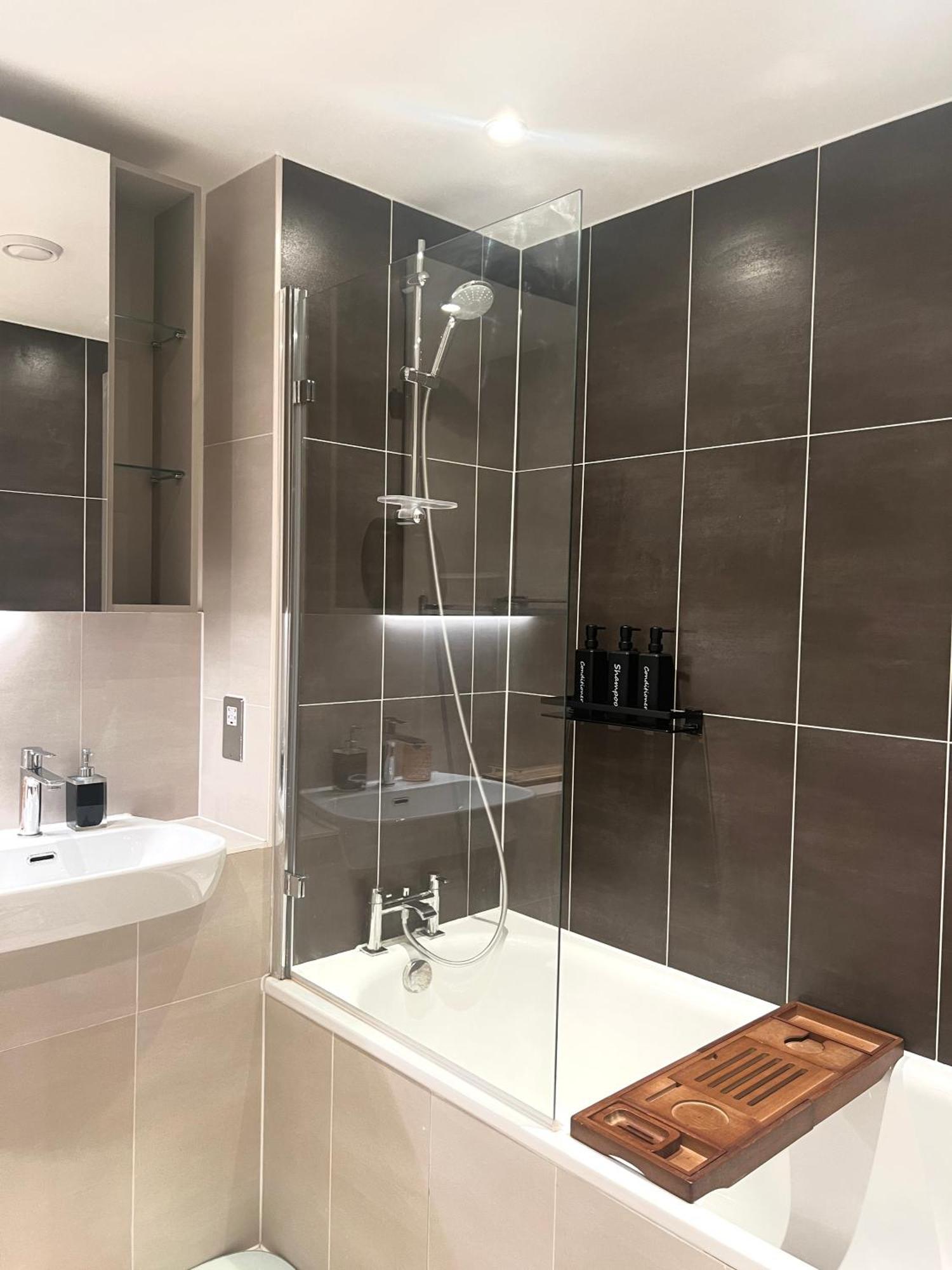 Modern Flat Your Stylish Escape * London