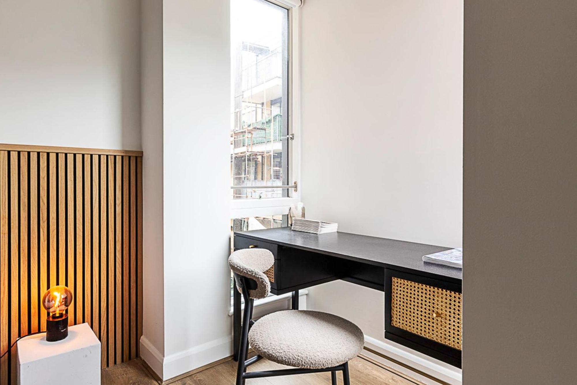 Stylish And Sleek East Retreat Apartment London