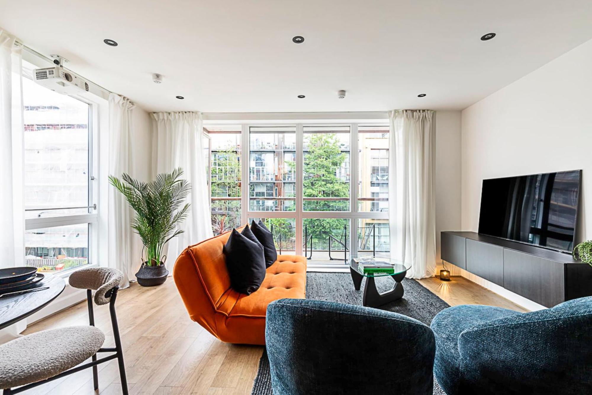 Apartment Stylish And Sleek East Retreat