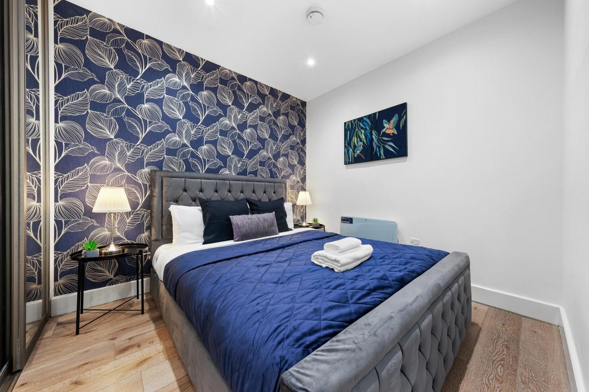 Modern One Bedroom Flat - Sleeps 5 -near Heathrow - Ub3 Apartment London