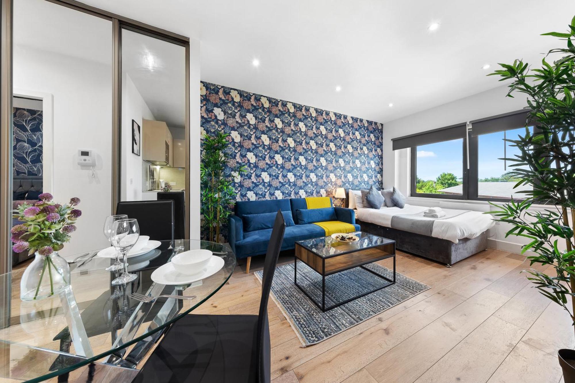Modern One Bedroom Flat - Sleeps 5 -near Heathrow - Ub3 *
