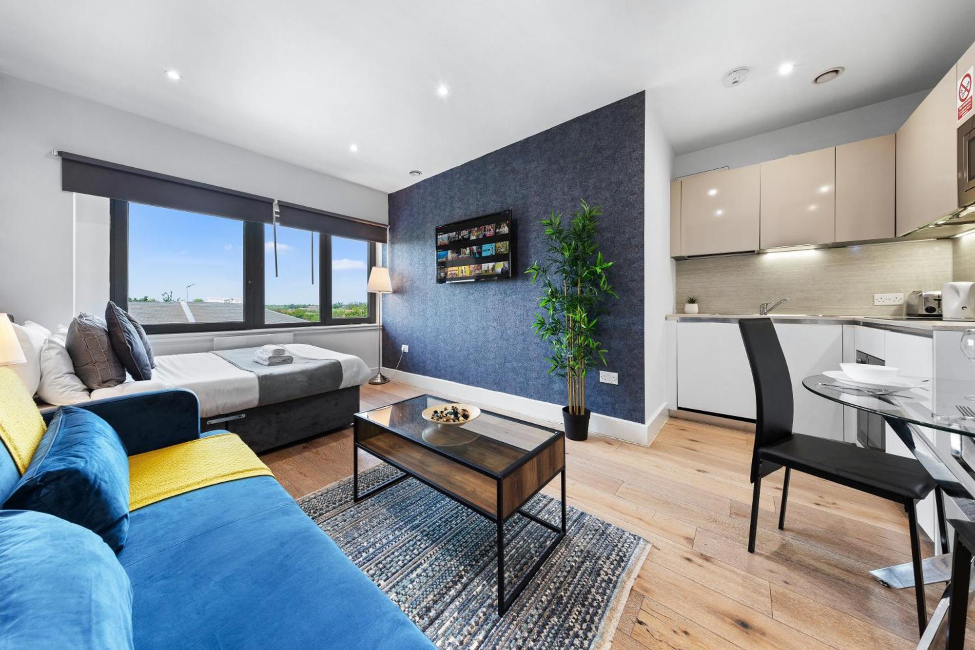 Modern One Bedroom Flat - Sleeps 5 -near Heathrow - Ub3 *