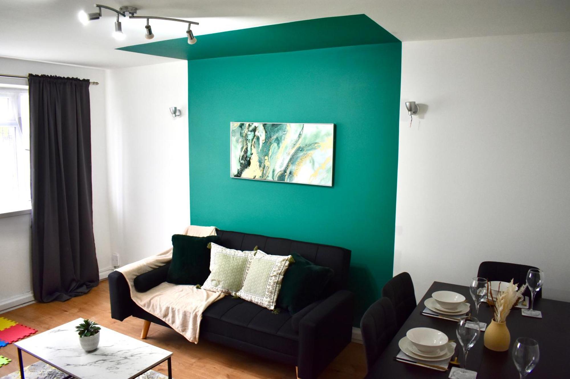 Luxury 2 Bedroom Apartment, Parking, Few Minutes Walk From Wembley Stadium Apartment