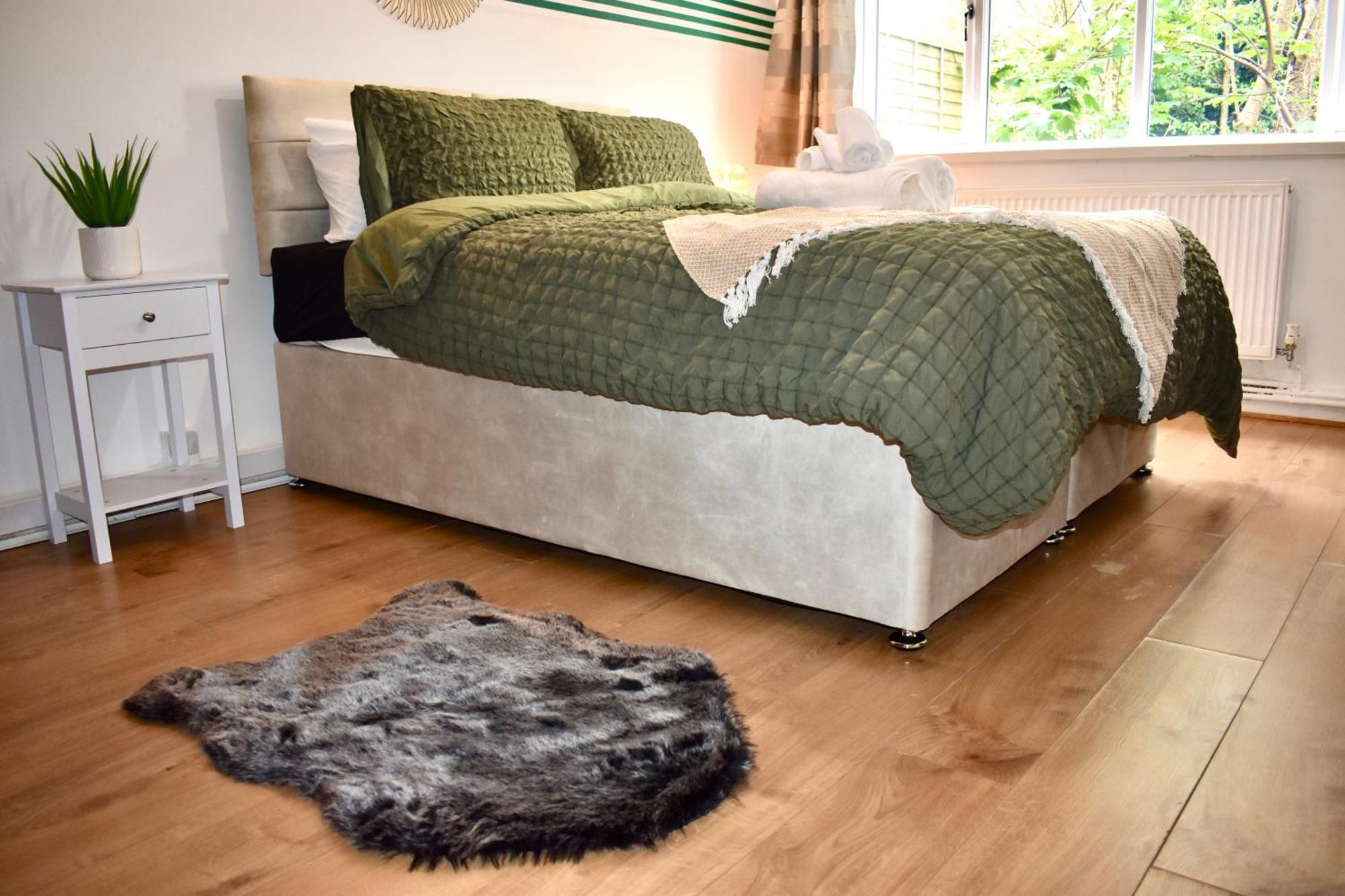 Apartment Luxury 2 Bedroom Apartment, Parking, Few Minutes Walk From Wembley Stadium *