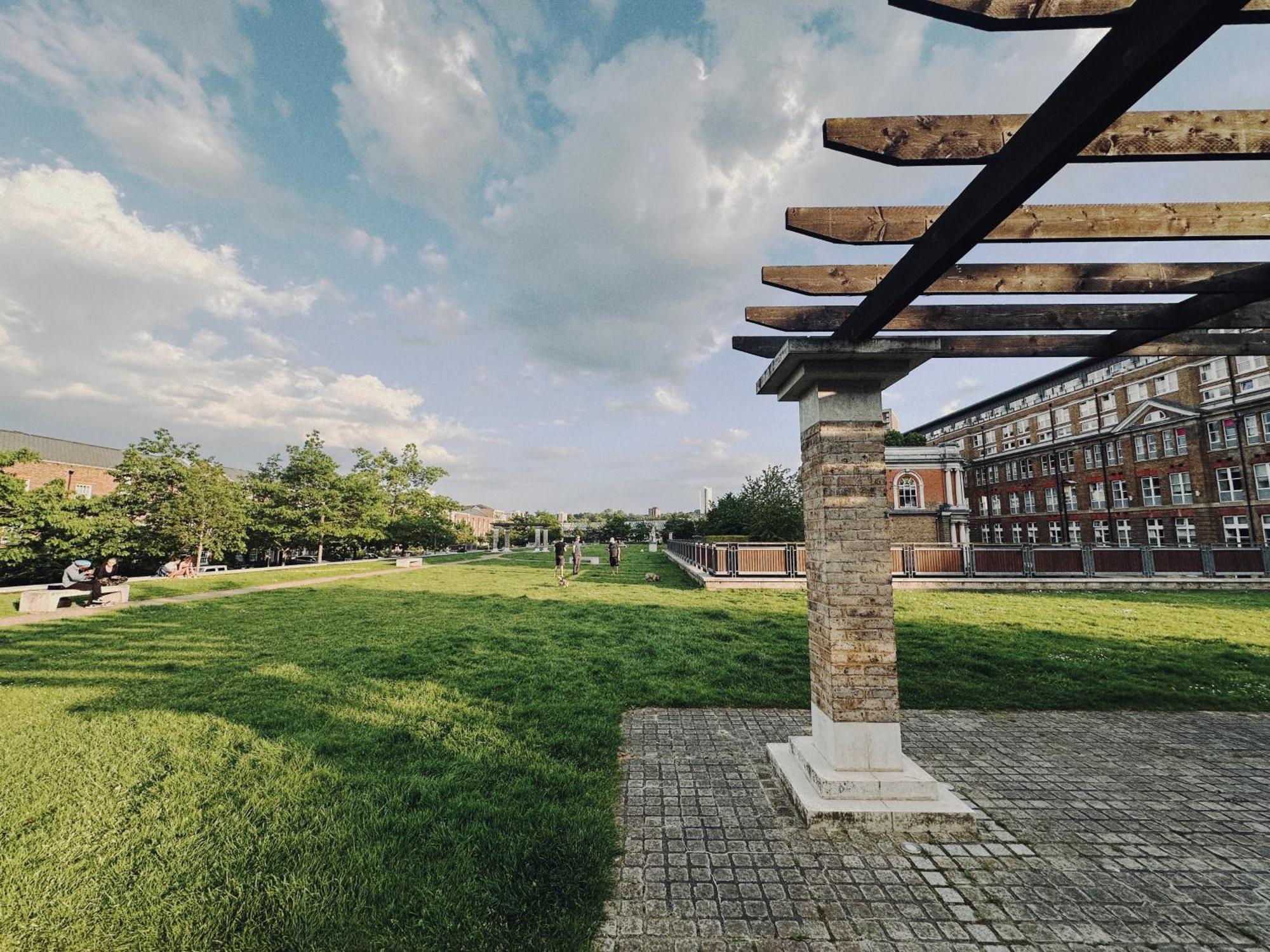25 Percent Off Monthly 2bed Serviced Business & Family Guests Free Wifi & Netflix Sleeps 4! Apartment *