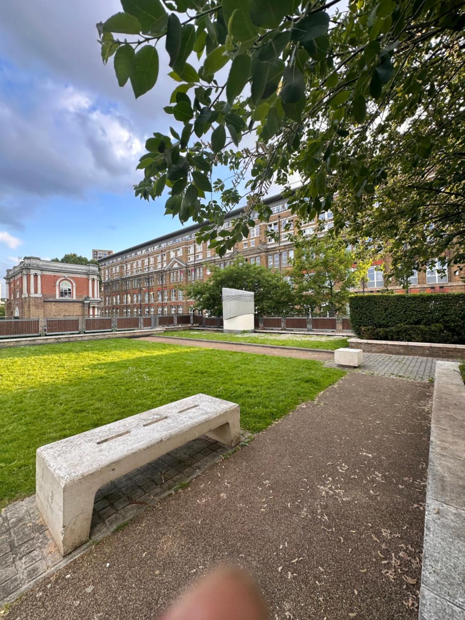 Apartment 25 Percent Off Monthly 2bed Serviced Business & Family Guests Free Wifi & Netflix Sleeps 4! London