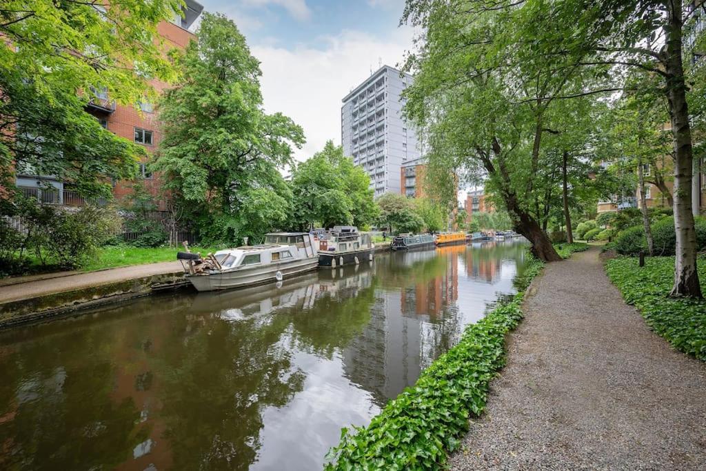 Deluxe 2-bed With 24 Hour Security & Private Terrace